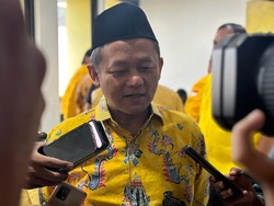 Sindiran Menohok Sarmuji pada Cak Imin Ditutup Pantun Gedang Klutuk