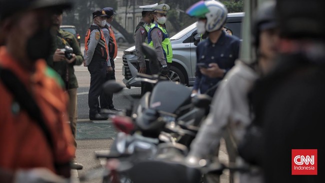 Jubir Satgas Pemprov DKI menyebut akan mencari formulai tilang uji emisi bersama kepolisian, KLHK dan Satpol PP.