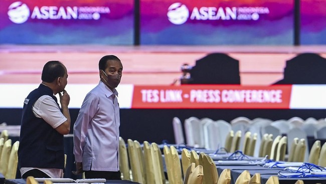 Di forum ASEAN, otorita IKN mengklaim Anies, Ganjar dan Prabowo di Pilpres 2024 mendukung pembangunan ibu kota baru di Kalimantan.