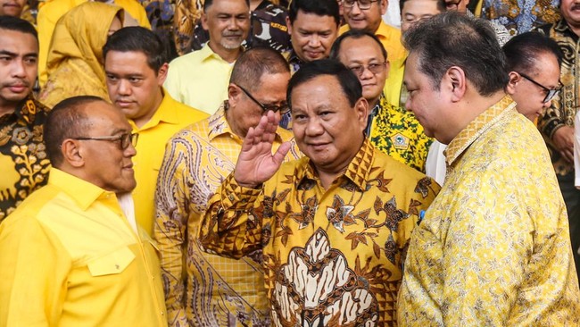 Ketua Umum Partai Gerindra Prabowo Subianto hadir di Rapimnas Golkar pada Sabtu (21/10) di kawasan Jakarta Barat.