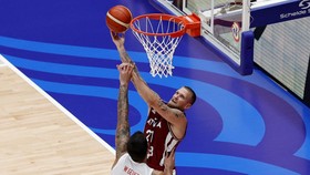 Hasil Piala Dunia Basket: Latvia Menang Dramatis 74-69 atas Spanyol