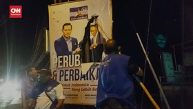 VIDEO: Momen Kader Demokrat Se-Jateng Copoti Gambar Anies Baswedan