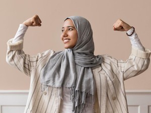 8 Perilaku yang Hanya Dilakukan oleh Perempuan Berdaya, Salah Satunya Bahagia Jadi Diri Sendiri!