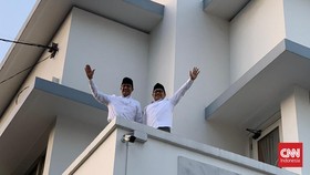 Anies-Cak Imin Pilih Baju Koko hingga Sendal Jepit untuk Kampanye 2024