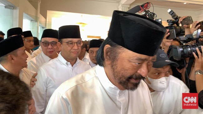 Bakal calon presiden (capres) Anies Baswedan telah tiba di lokasi deklarasi capres-cawapres di Hotel Majapahit, Surabaya, Jawa Timur, Sabtu (2/9).