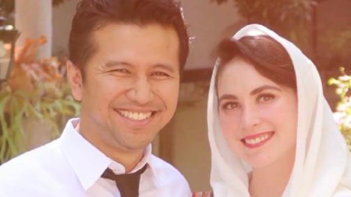 Arumi Bachsin dan Emil Dardak