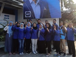 Demokrat Kediri Pasang Baliho Wajah AHY Tanpa Anies Tambah Manis