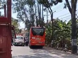 Dihalangi Bus Trans Jateng di Sragen, Ambulans Terhambat 10 Menit