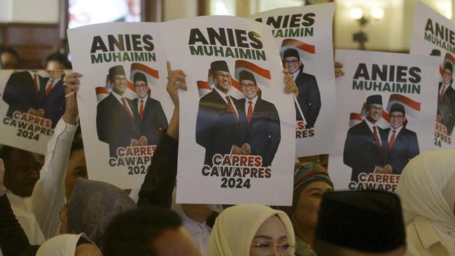 Cak Imin maupun Anies sama-sama mengklaim mendapatkan restu untuk berpasangan dari Kiai Thoifur Mawardi yang disampaikan secara terpisah ke keduanya.
