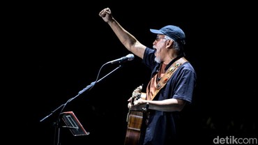 img-title Lirik Lagu Palestina - Iwan Fals