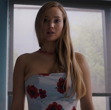 Ini Alasan Jennifer Lawrence Lebih Nyaman Lakukan Adegan Intim dengan Orang Asing