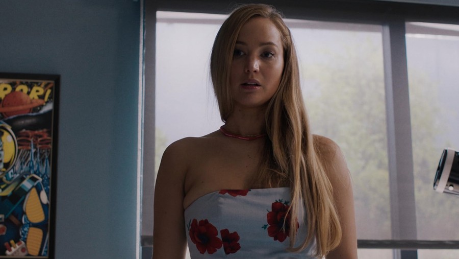 Penampilan Jennifer Lawrence dalam film No Hard Feeling &lpar;2023&rpar;&period;