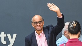 Tharman Shanmugaratnam Terpilih Jadi Presiden Baru Singapura