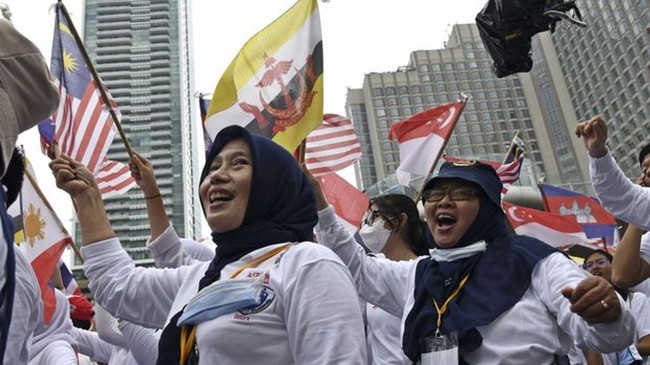 Langkah itu termasuk rekayasa lalu lintas, beautifikasi kota, hingga kebijakan WFH kepada ASN selama KTT ke-43 ASEAN dihelat pada 5-7 September 2023.