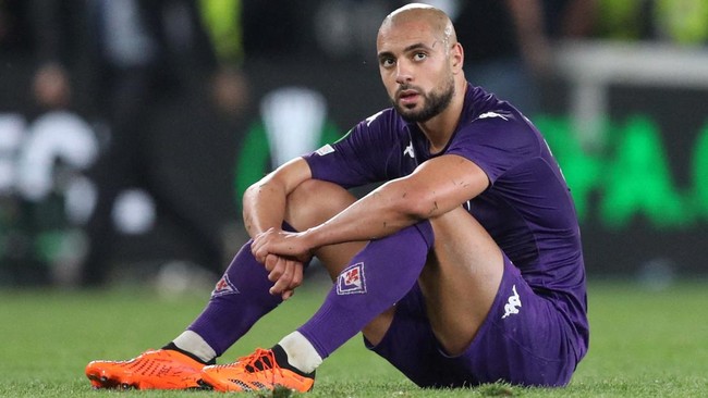 Manchester United sukses mendatangkan dua pemain baru pada hari terakhir bursa transfer, Sofyan Amrabat dan Sergio Reguilon, dengan status pinjaman.