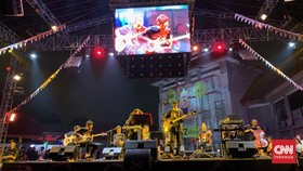 Tigapagi Bawa Sesi Kontemplatif di Synchronize Fest 2023
