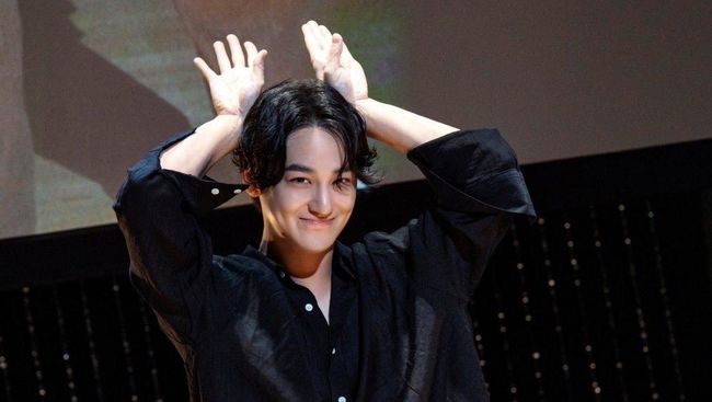 Aktor Korea Selatan, Kim Bum, memamerkan kemampuan menarinya saat tampil dalam KIMBUM [Between U and Me] 2023 Asia Fan Meeting di Jakarta pada Minggu (3/9).