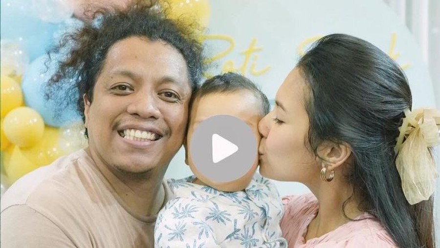 Anak Indah Permatasari dan Arie Kriting