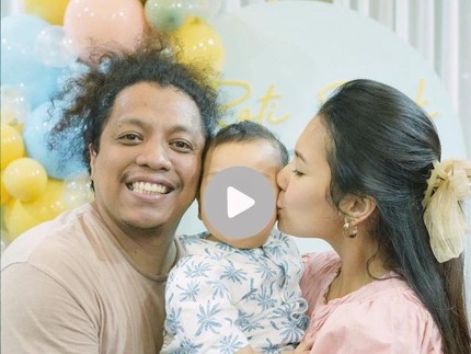 5 Potret Ultah Pertama Anak Indah Permatasari & Arie Kriting, Hangat Dikelilingi Keluarga
