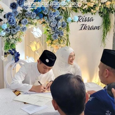 7 Foto Bahagia Pernikahan Kedua Larissa Chou & Ikram Digelar Secara Syar'i