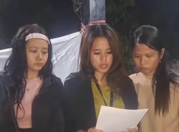 Tampang 3 wanita yang cekoki kucing miras jenis soju di Padang. (Istimewa)