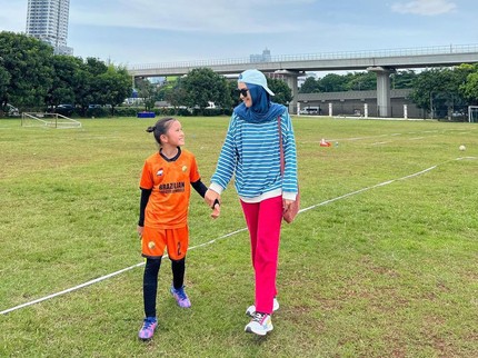 Anak Zaskia Mecca Sakit Usus Buntu, Tulis Surat Ini untuk Sang Bunda karena Malu