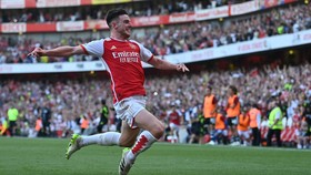 FOTO: Arsenal Buat MU Terkapar
