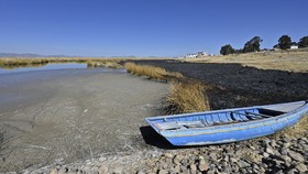 Danau Tertinggi di Dunia Titicaca Kekeringan, Sebagian Jadi Gurun