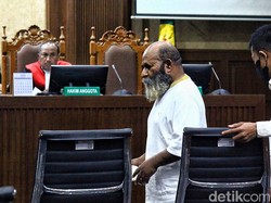 Profil Singkat dan Perjalanan Karier Lukas Enembe, Ternyata Ini Nama Aslinya