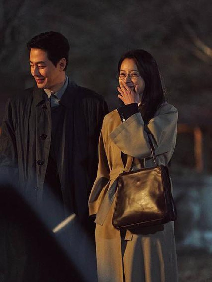 Dalam drama tersebut, keduanya dipertemukan lewat suatu misi 'rahasia', hingga pada akhirnya jatuh cinta satu sama lain./ Foto: instagram.com/hanhyojoo222