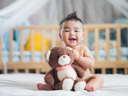 Perkembangan Menakjubkan Bayi 7 Bulan, Sudah Bisa Apa Saja?