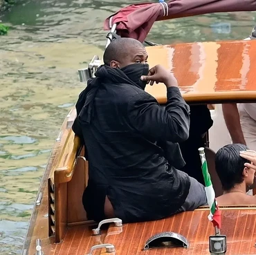 Kanye West Dituduh Curi Lagu Orang untuk Album Donda