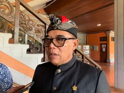 Koster-DPRD Sahkan 78 Perda dalam 5 Tahun, Pungutan Turis Asing Jadi Sorotan