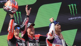Espargaro Persembahkan Kemenangan MotoGP Catalunya untuk Bagnaia