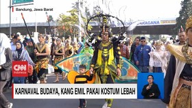 VIDEO: Pakai Kostum Lebah, Kang Emil Ikut Karnaval Budaya