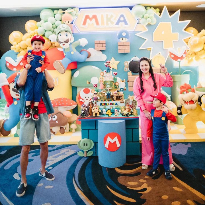 <p>Banyak doa berdatangan dari netizen dan keluarga untuk Mika di usianya yang ke-4 ini. Tak sedikit dari mereka yang mendoaka agar Mika tumbuh menjadi anak yang pintar, tampan, dan sehat. (Foto: Instagram: @sandradewi88)</p>