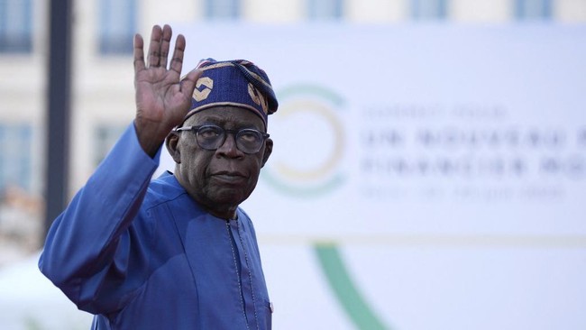 Presiden Nigeria, Bola Tinubu, menarik duta besar negaranya di seluruh dunia sebagai bagian dari upayanya untuk menjamin efisiensi layanan di luar negeri.