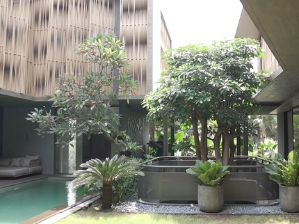 5 Rumah Artis Indonesia yang Aesthetic dan Elegan, Boy William ala Hutan Bambu