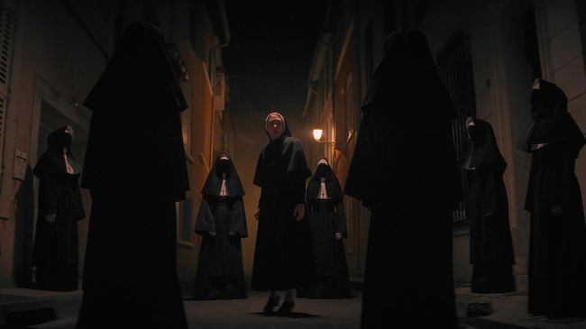 Sejumlah kru The Nun 2 mengisahkan mengalami kejadian aneh dan mistis selama menggarap film bagian semesta The Conjuring tersebut.