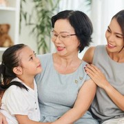 Jadi Sandwich Generation Buat Stres? Ini Cara Jaga Mental Menurut Psikologi