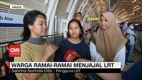 VIDEO: Warga Ramai-ramai Jajal LRT Jabodebek