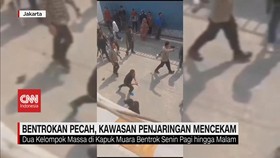 VIDEO: Bentrokan Pecah, Kawasan Penjaringan Mencekam