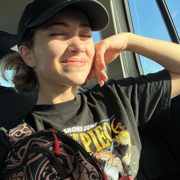 <p>Emily Rudd baru-baru ini juga melebarkan sayap ke industri layar lebar. Ia muncul di film bioskop berjudul <em>Fear Street Part Two: 1978</em> pada 2021. (Foto: Instagram @emilysteaparty)</p>