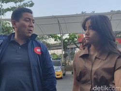 Fuji Serahkan Sederet Bukti Dugaan Penggelapan Mantan Manajer ke Polisi