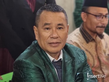 img-title Hotman Paris Siap Bantu Siswi SD Viral karena Buta Dicolok Kakak Kelas Pakai Tusuk Bakso