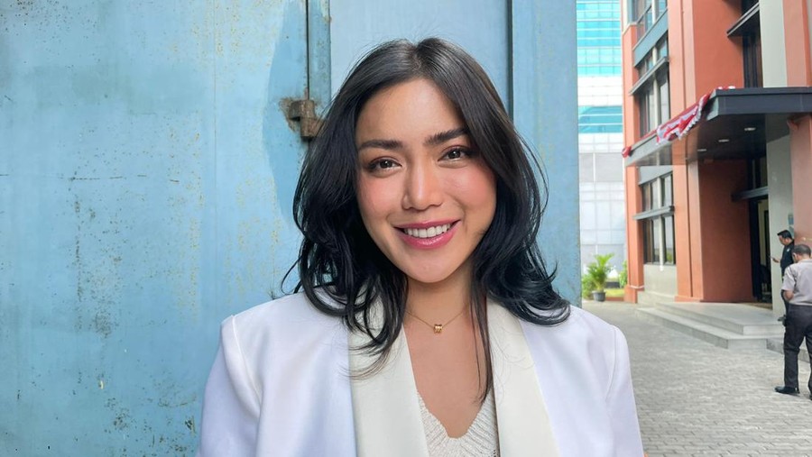 Jessica Iskandar di Gedung Trans TV, Jalan Kapten P Tendean, Jakarta Selatan.