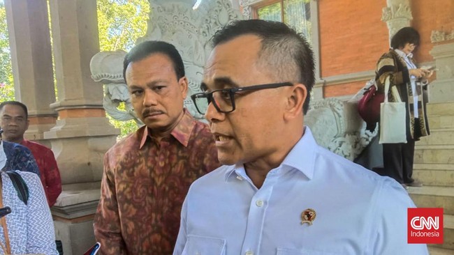 MenpanRB Abdullah Azwar Anas menjanjikan insentif yang berbeda untuk 2.000 PNS yang bersedia pindah pertama kali ke Ibu Kota Negara (IKN) Nusantara.
