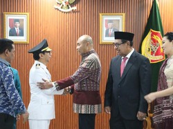 Ayodhia Kalake Resmi Jadi Pj Gubernur NTT, Viktor Laiskodat Ucapkan Selamat