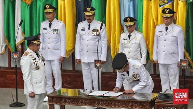 Menteri Dalam Negeri Tito Karnavian menyebut masa kedudukan penjabat kepala wilayah dapat diperpanjang hingga tiga kali namalain menjabat hingga tiga tahun.