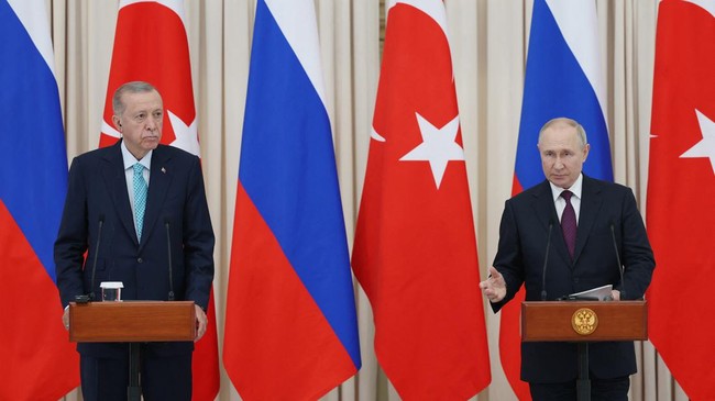 Presiden Turki Recep Tayyip Erdogan membahas konflik Israel-Palestina dengan Presiden Rusia Vladimir Putin melalui panggilan telepon pada Selasa (10/10).
